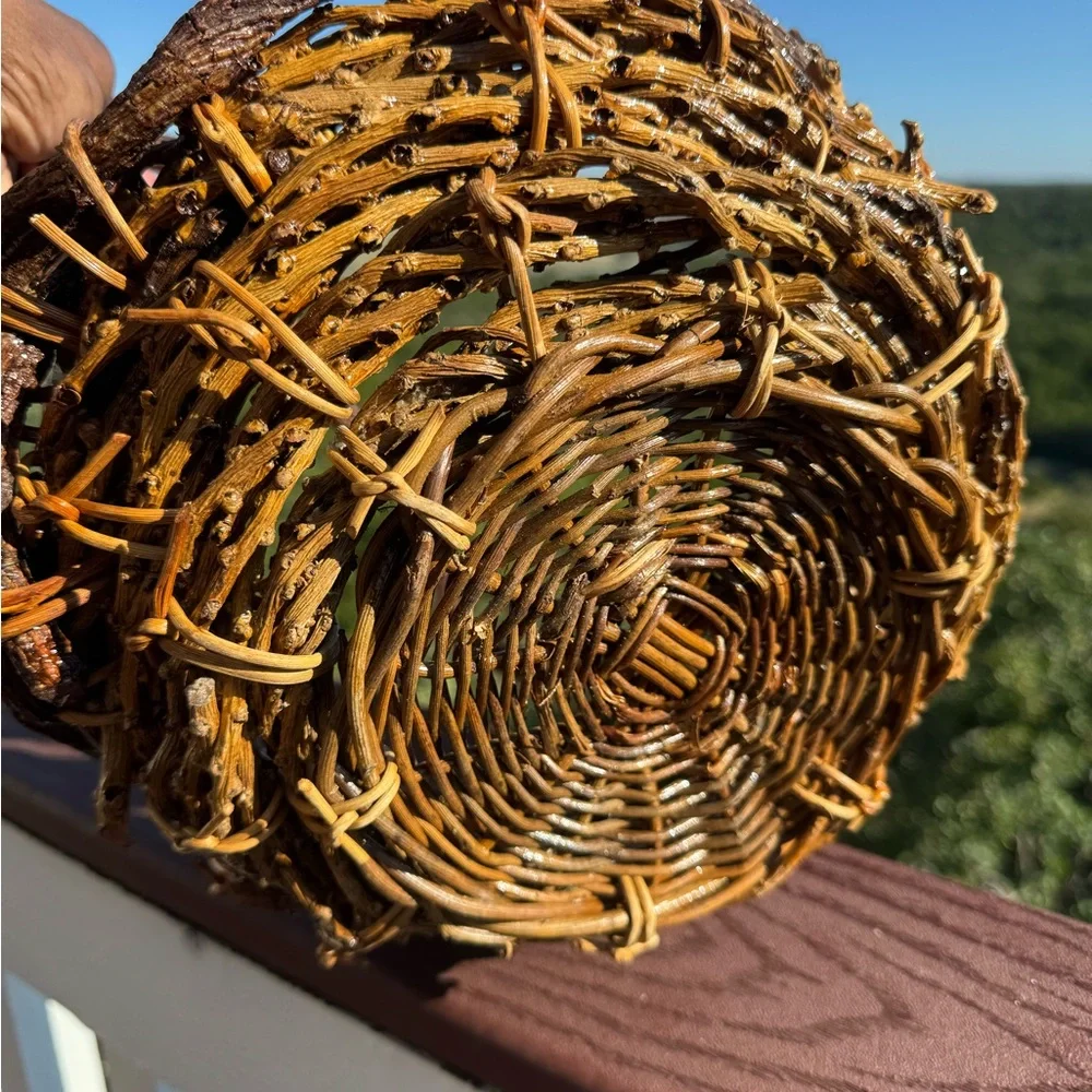 Witchcraft Inspired Twisted Sticks Basket‎